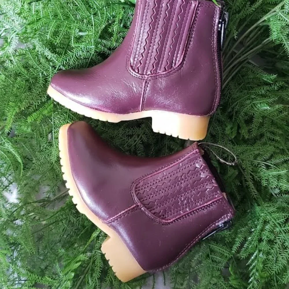 Size 2 boots shoes